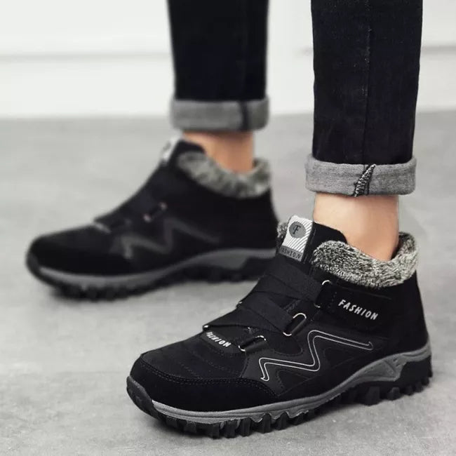 Hilary | Innovative hiking shoes with non-slip sole
