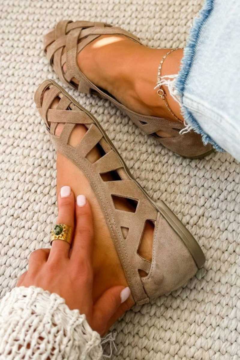 Gwen | Sandals with a Point