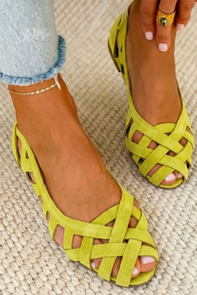 Gwen | Sandals with a Point