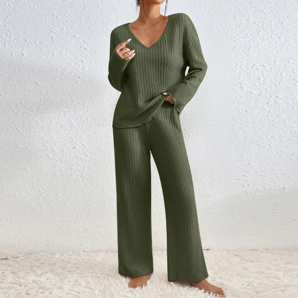 Marian | Two-Piece Set with Trousers and V-Neck Top