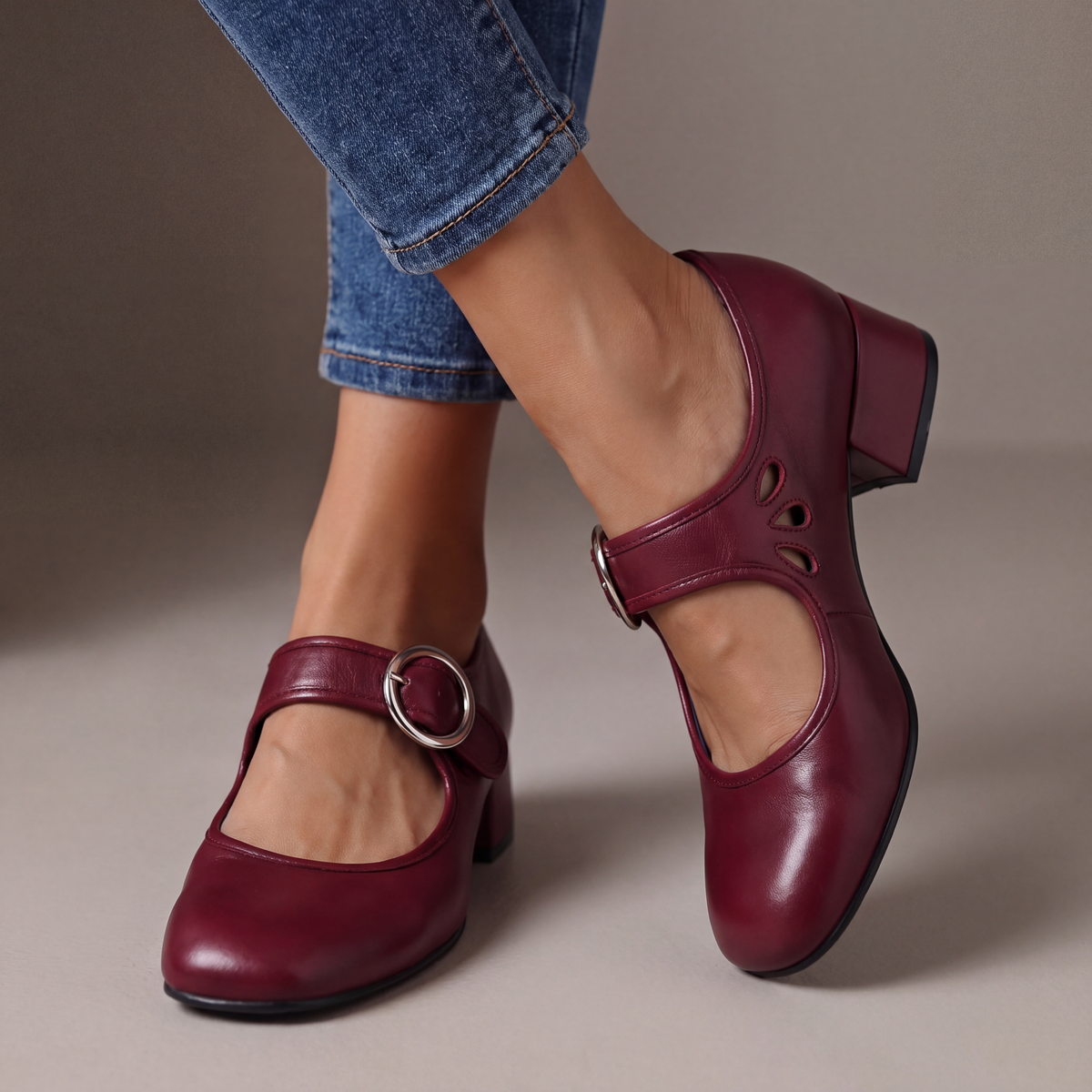 Véronique | Buckle Mary Jane Heels - Burgundy